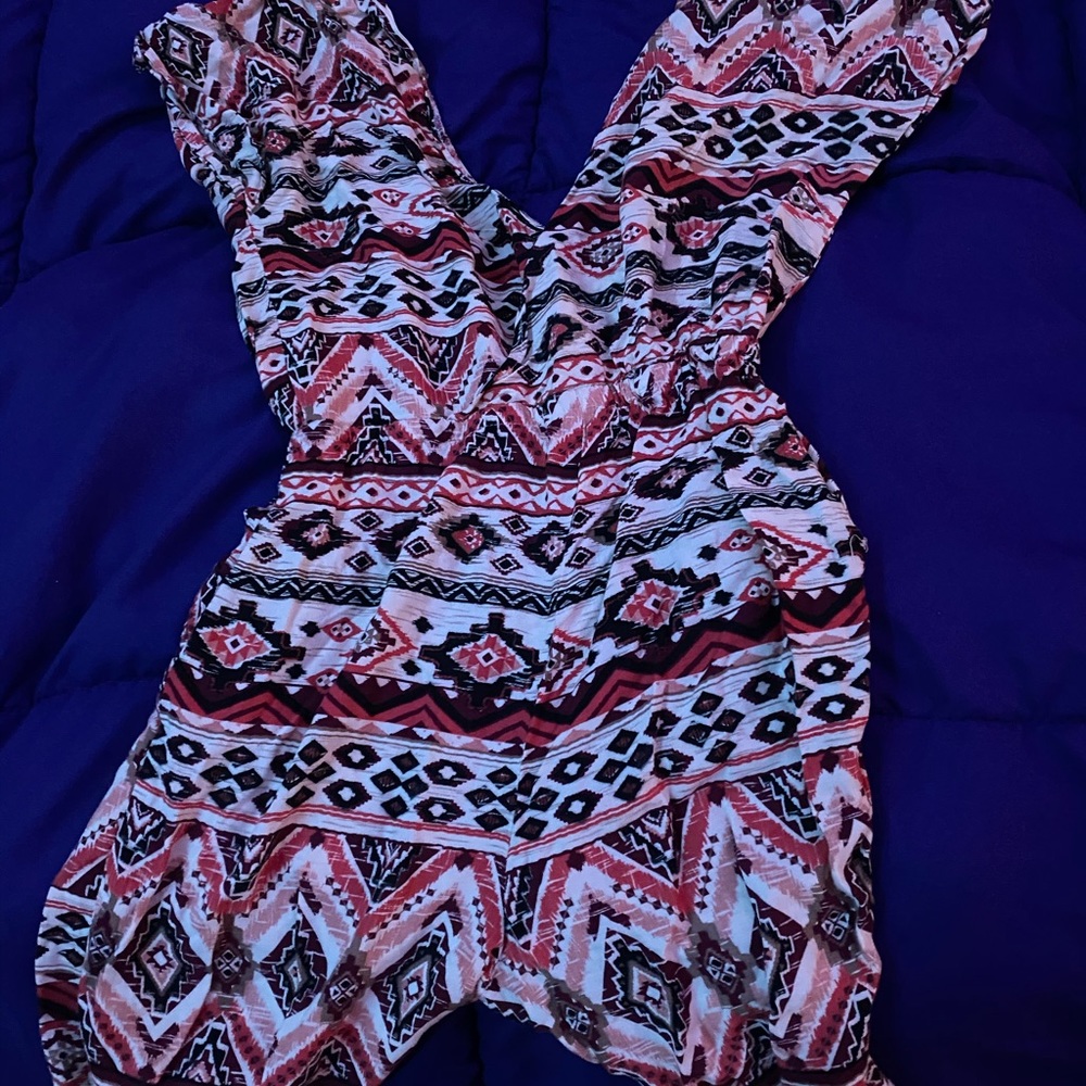 Jumpsuits - Picture 3 of 4